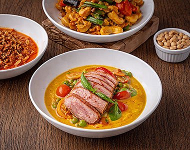 Gaeng Phed Ped Yang (เเกงเผ็ดเป็ดย่าง) - Angle 2