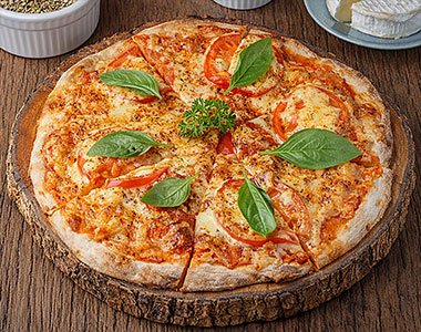 Margherita Pizza (พิซซ่ามาร์เกริต้า)