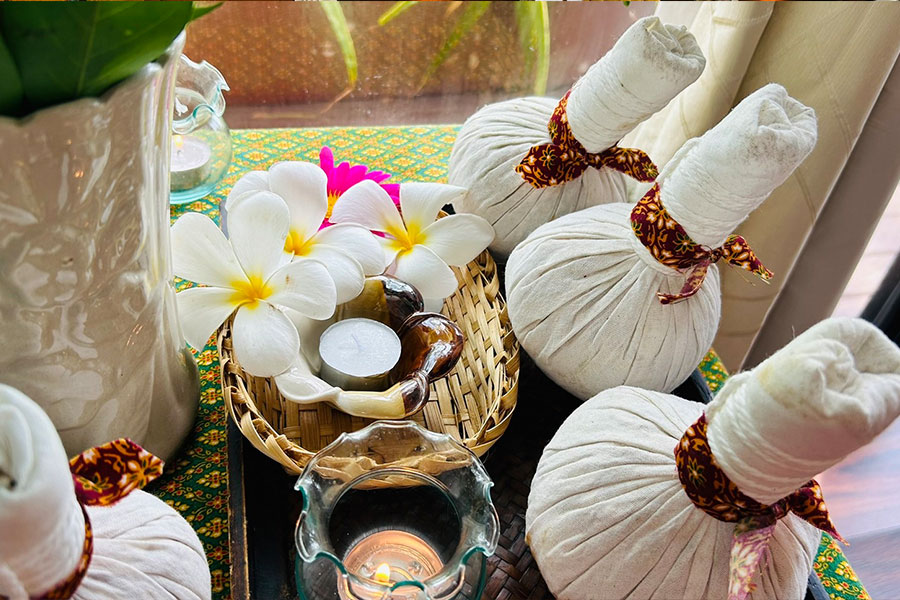 Anavana Spa Tradional Thai Herbal Compresses