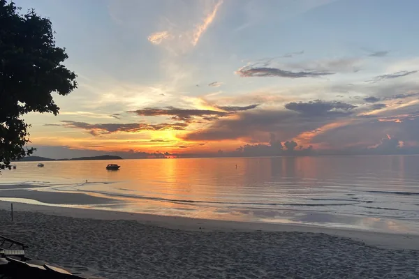 Sunrise over the Gulf of Thailand seen from the beach at Anavana Beach Resort, Chaweng Beach