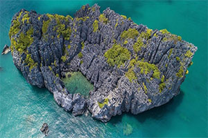 One of many hidden lagoons of Mu Ko Ang Thong Marine Park.
